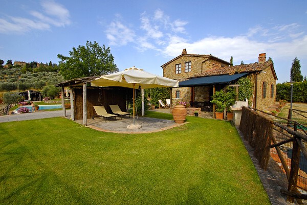 Ferienwohnung Parata in der Toskana mit eigenem Garten und privater Terrasse