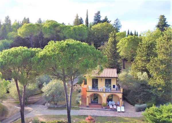 Toskana-Ferienwohnung mit Pool Florenz Siena