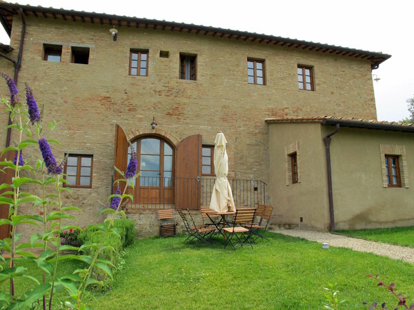 Ferienwohnung im Weingut mit Pool