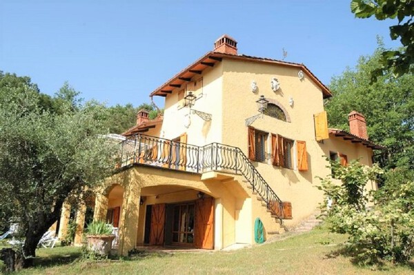 Toskana Ferienwohnung Macine 2 im EG