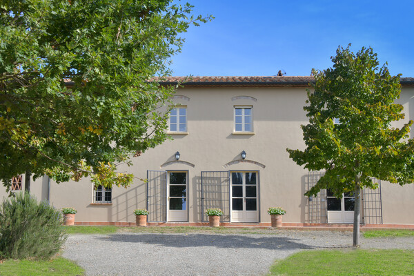 Toskana großes Ferienhaus freistehend Pool Villa am Meer