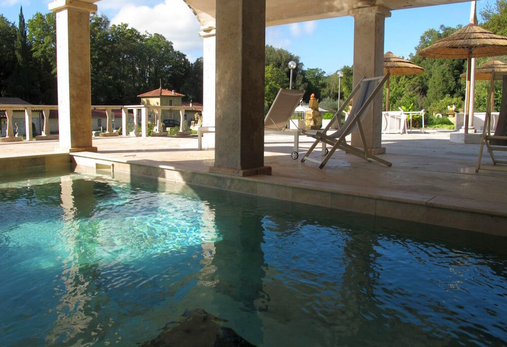 Natursteinhaus mit märchenhaften Zügen Villa Fontane Toskana mit Pool und Therme