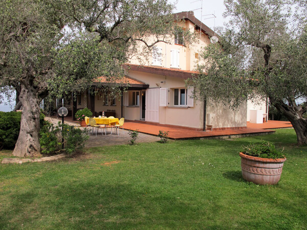 Toskana-Ferienwohnung Pool Meerblick