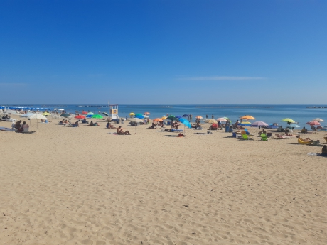 feiner Sandstrand Lido Adriano Süd, Emilia-Romagna