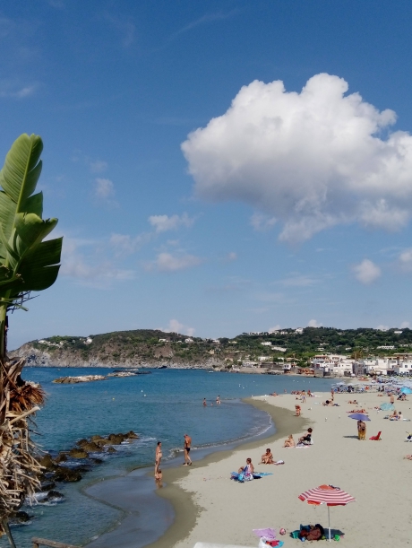 feiner Sandstrand Chiaia, Kampanien