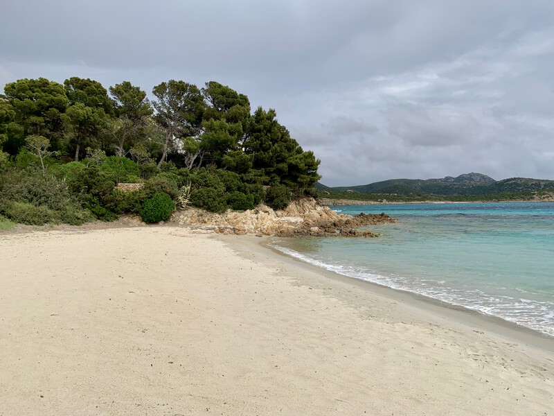 feiner Sandstrand Spiaggia di Tuerredda, Sardinien