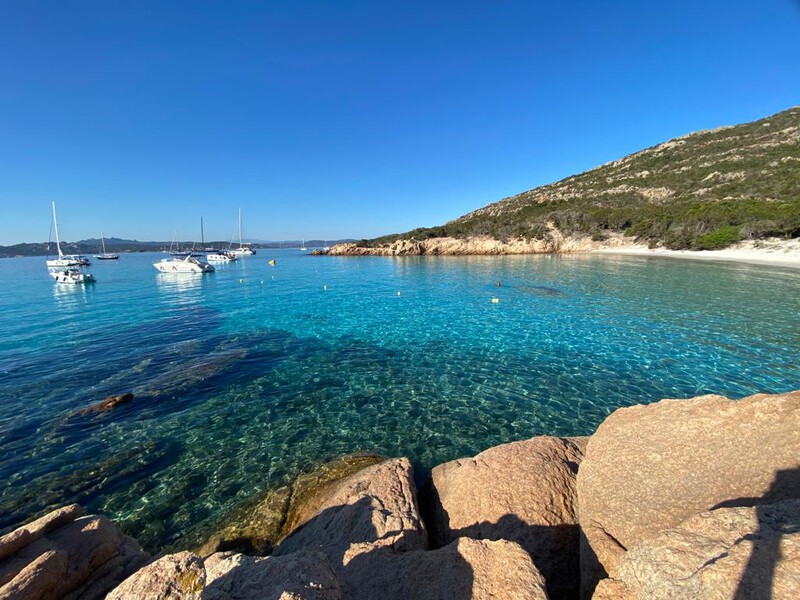 Sandstrand Cala Corsara, Sardinien
