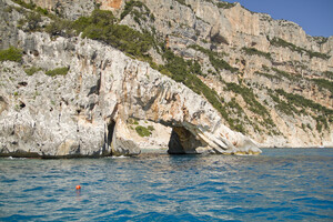 Cala Goloritzè, Kiesstrand auf Sardinien