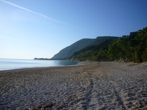 Spiaggia di Mezzavalle, Sandstrand in Marken