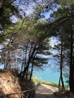 Spiaggia di Mezzavalle, Sandstrand in Marken