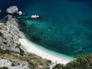 Kiesstrand Spiaggia delle Due Sorelle, Marken