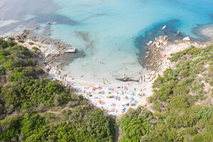 Cala Porto Giunco, feiner Sandstrand auf Sardinien