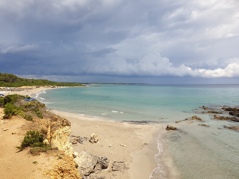 feiner Sandstrand Baia dei Turchi, Apulien