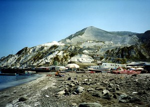 Spiaggia Acquacalda, Kiesstrand auf Sizilien