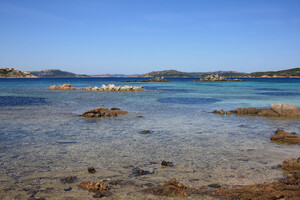 Sandstrand Cala di Punta Rossa, Sardinien