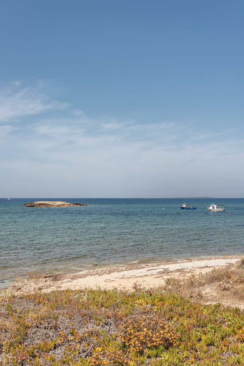 Kiesstrand Su Tingiosu, Sardinien