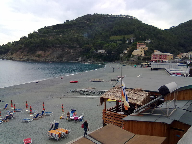 Kiesstrand Spiaggia di Bonassola, Ligurien
