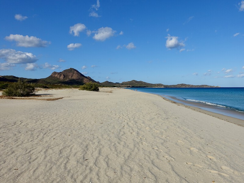 feiner Sandstrand Spiaggia di Piscina Rei, Sardinien