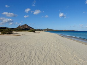 feiner Sandstrand Spiaggia di Piscina Rei, Sardinien