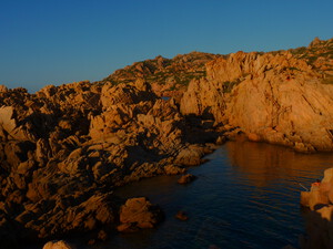 Spiaggia Li Baietti, Steinstrand auf Sardinien