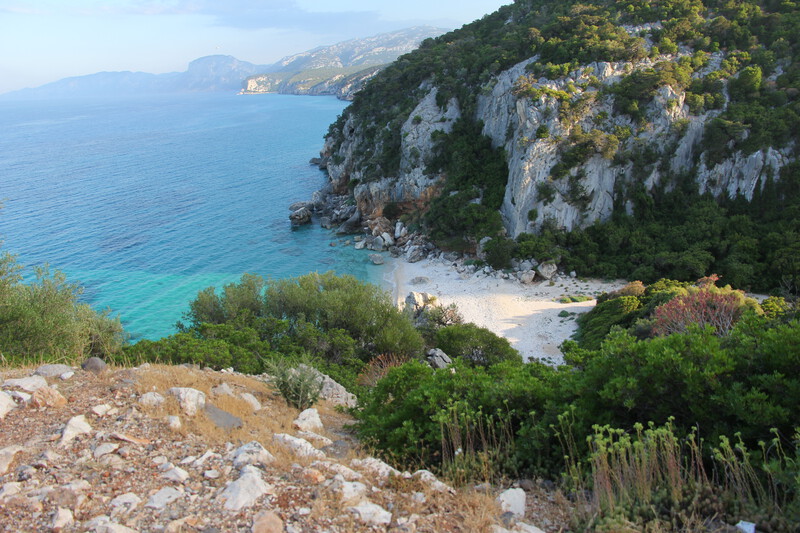 Kiesstrand Cala di Fuili, Sardinien