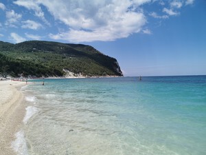 Spiaggia di San Michele, Kiesstrand in Marken