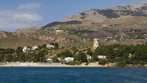 Spiaggia di Guidaloca, Kiesstrand auf Sizilien