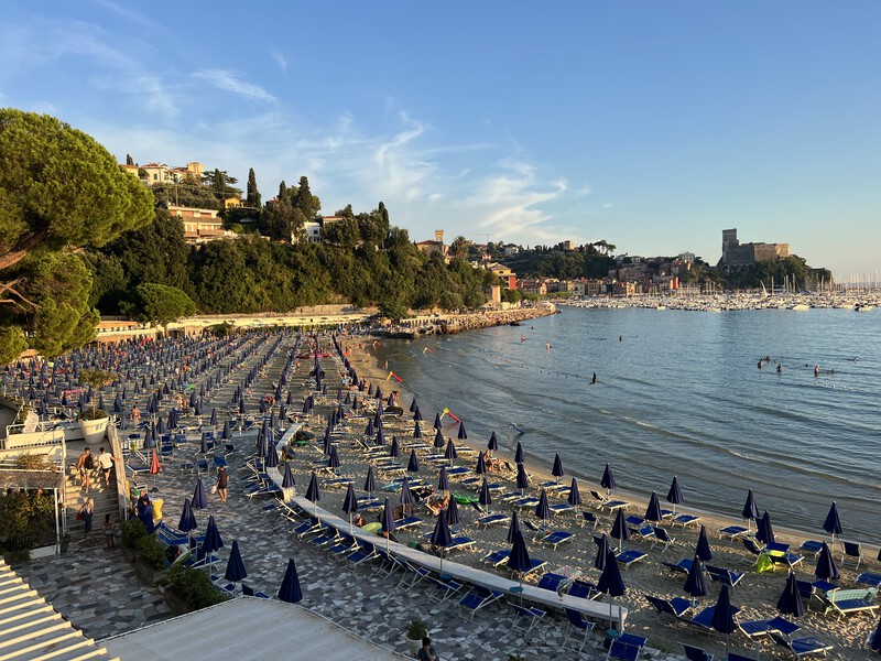 Sandstrand Lido di Lerici, Ligurien