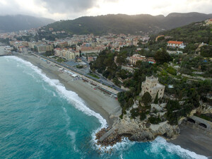 Spiaggia libera del Castelletto, Sandstrand in Ligurien