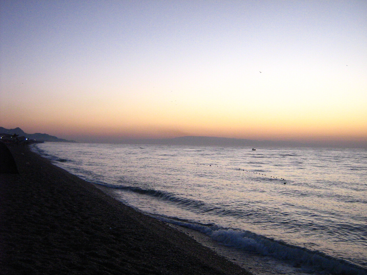 Spiaggia di Fondachello, Kiesstrand auf Sizilien