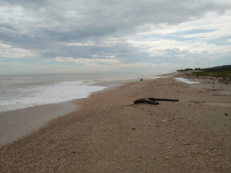 Kiesstrand Spiaggia Lungomare Sud, Marken