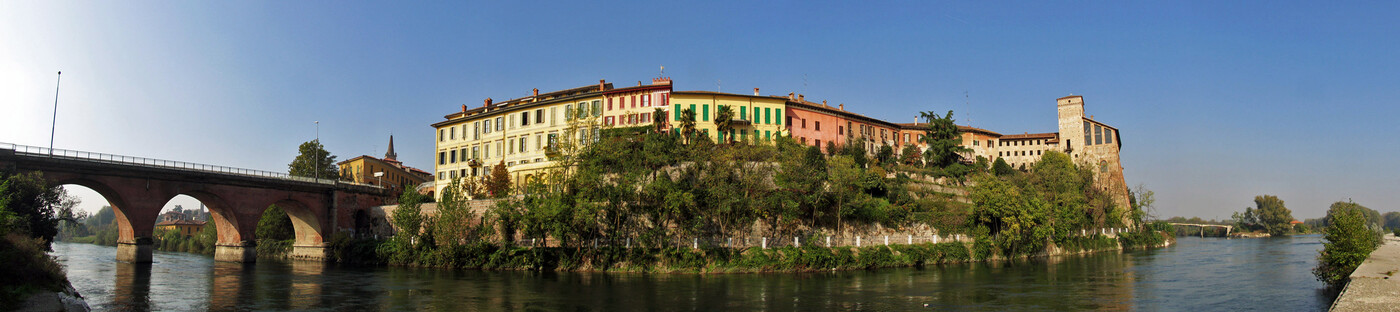 Traversino, Kiesstrand in der Lombardei