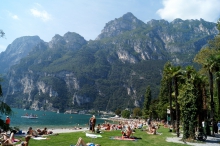 Riva, Kiesstrand am Gardasee