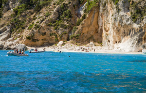 Cala Mariolu, Kiesstrand auf Sardinien<p>Foto: trolvag / CC-BY-SA-3.0</p>