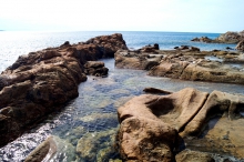 Calignaia, felsiger Strand in der Toskana